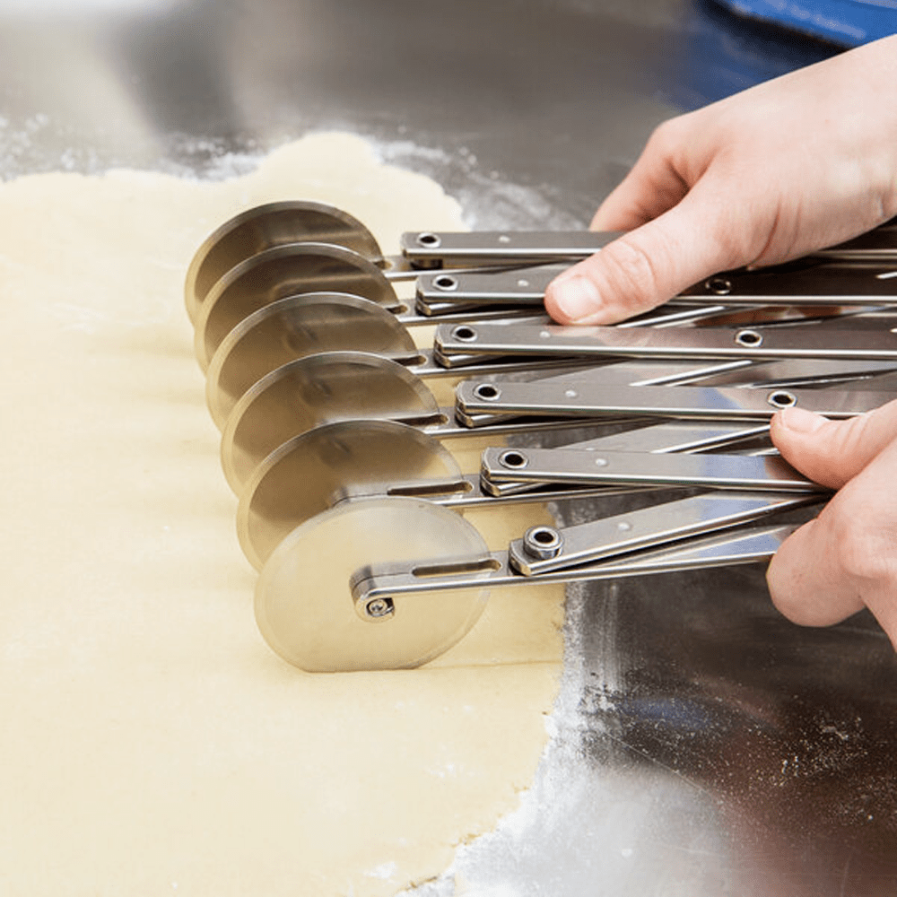 Kookie® Pastry 6 Wheel Dough Cutter - TEM IMPORTS™